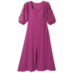 Robe longue manches brodées en relief