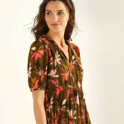 Robe longue volantée, crépon imprimé