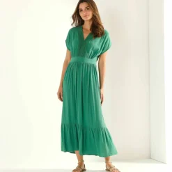 Robe longue volantée en crépon, détails macramé