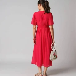 Robe longue volantée unie, à manches courtes papillon