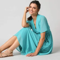 Robe longue volantée unie, à manches courtes papillon
