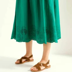 Robe manches 3/4, détails en broderie anglaise