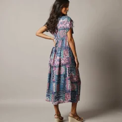 Robe mi-longue imprimée, manches courte