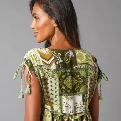 Robe mi-longue imprimée, manches courte