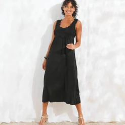 Robe à plastron macramé
