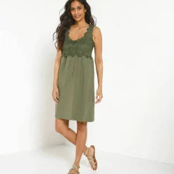 Robe plastron macramé