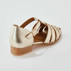 Sandales en cuir plates dorée