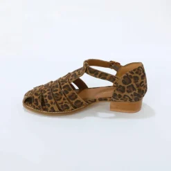 Sandales en cuir à talon motif léopard