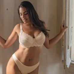 Soutien-gorge dentelle florale forme emboîtante Philippa – avec armatures