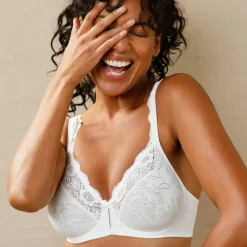 Soutien-gorge emboîtant en maille satinée et dentelle «Stelina
