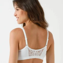 Soutien-gorge forme emboîtante ouvert devant «Elégante» - avec armatures