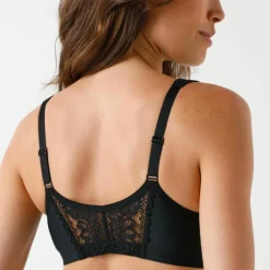 Soutien-gorge forme emboîtante ouvert devant «Elégante» - avec armatures