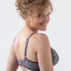 Soutien-gorge forme minimiseur en tulle brodé Oliena - avec armatures