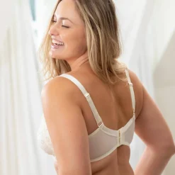 Soutien-gorge maille ajourée forme minimiseur Osilio, avec armatures flexibles