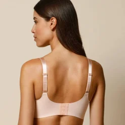 Soutien-gorge moulé invisible microfibre et dentelle - sans armatures