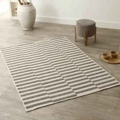 Tapis rectangulaire à rayures