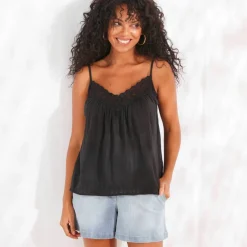 Top macramé col V, bretelles réglables