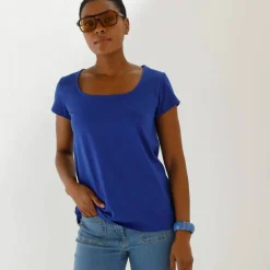 T-shirt col carré, manches courtes
