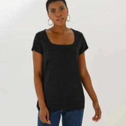 T-shirt col carré, manches courtes