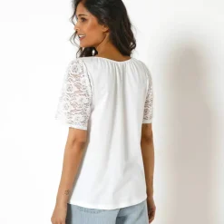 T-shirt à col fendu élastiqué, manches coude en dentelle