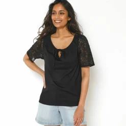 T-shirt à col fendu élastiqué, manches coude en dentelle