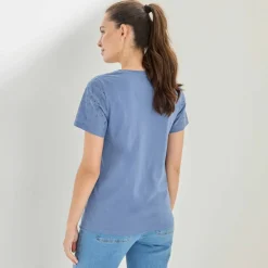 T-shirt col rond manches courtes, détail broderie anglaise