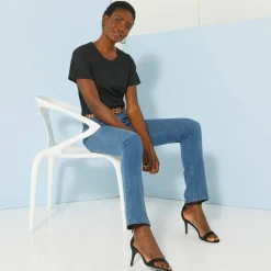 T-shirt col rond manches courtes, détail broderie anglaise