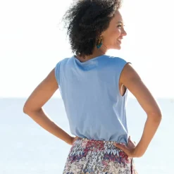 T-shirt col V boutons fantaisie