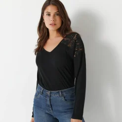 T-shirt col V manches longues dentelle