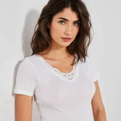 T-shirt manches courtes dentelle