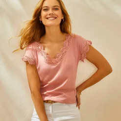 T-shirt uni col V macramé