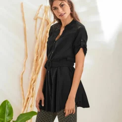 Tunique boutonnée macramé unie