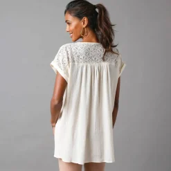 Tunique unie, dentelle et crépon