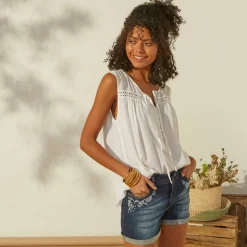 Tunique unie sans manches, crépon et macramé