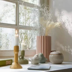 Vase strié céramique rose