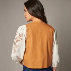 Veste brodée sans manches