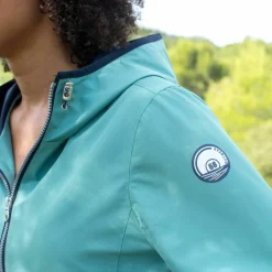 Veste imperméable à capuche