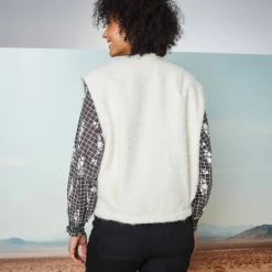 Veste sans manches, maille bouclette